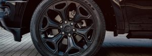 RAM 1500 2022 Night Edition exterior rines exclusivos