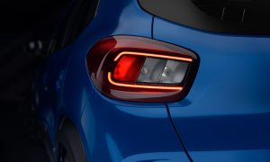 Renault Kwid 2023 color azul faros posteriores LED