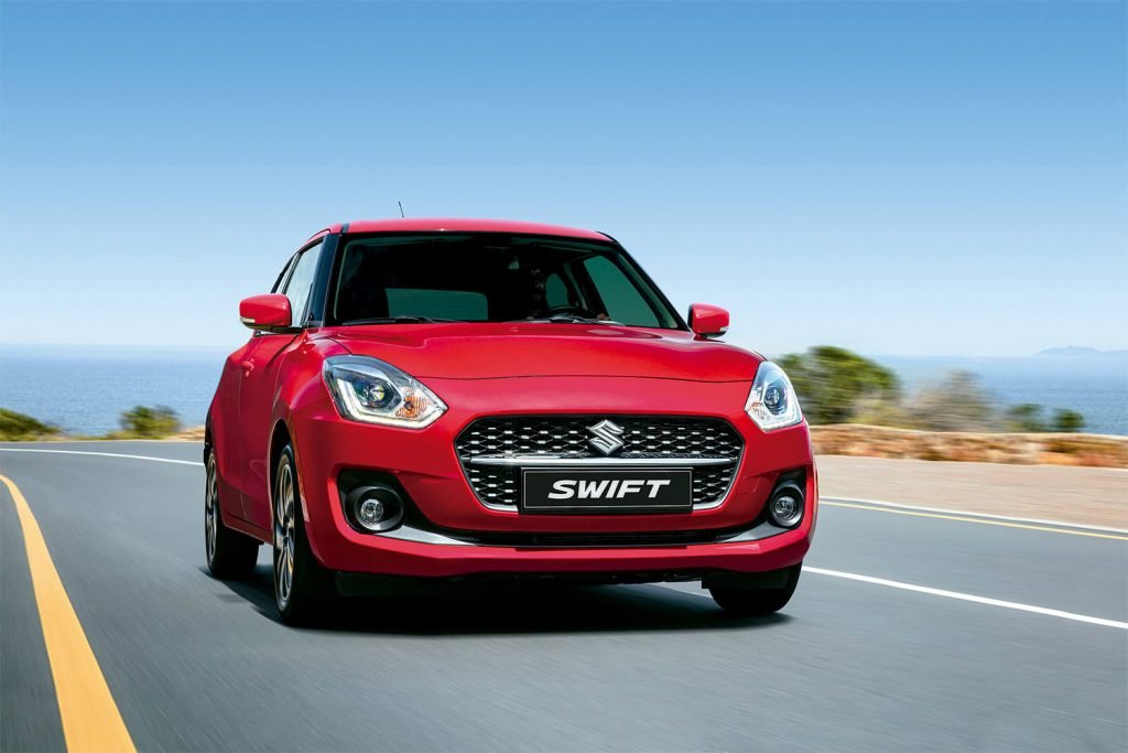 Suzuki Swift 2022 en México diseño exterior frente en carretera