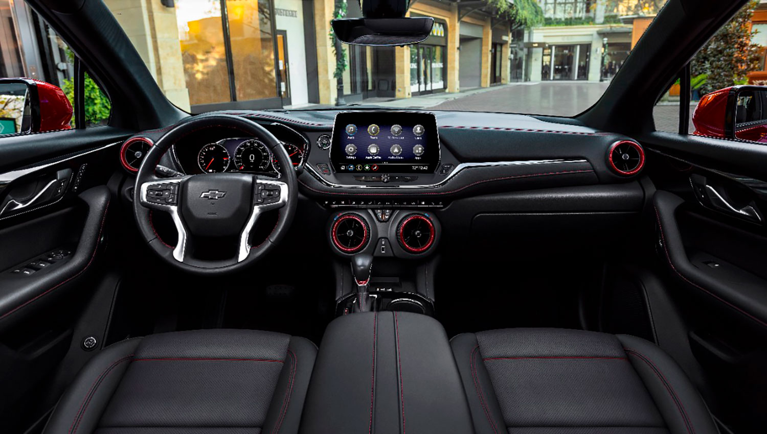 Chevrolet Blazer 2023 RS color rojo - interiores, pantalla de 10 pulgadas, volante con controles