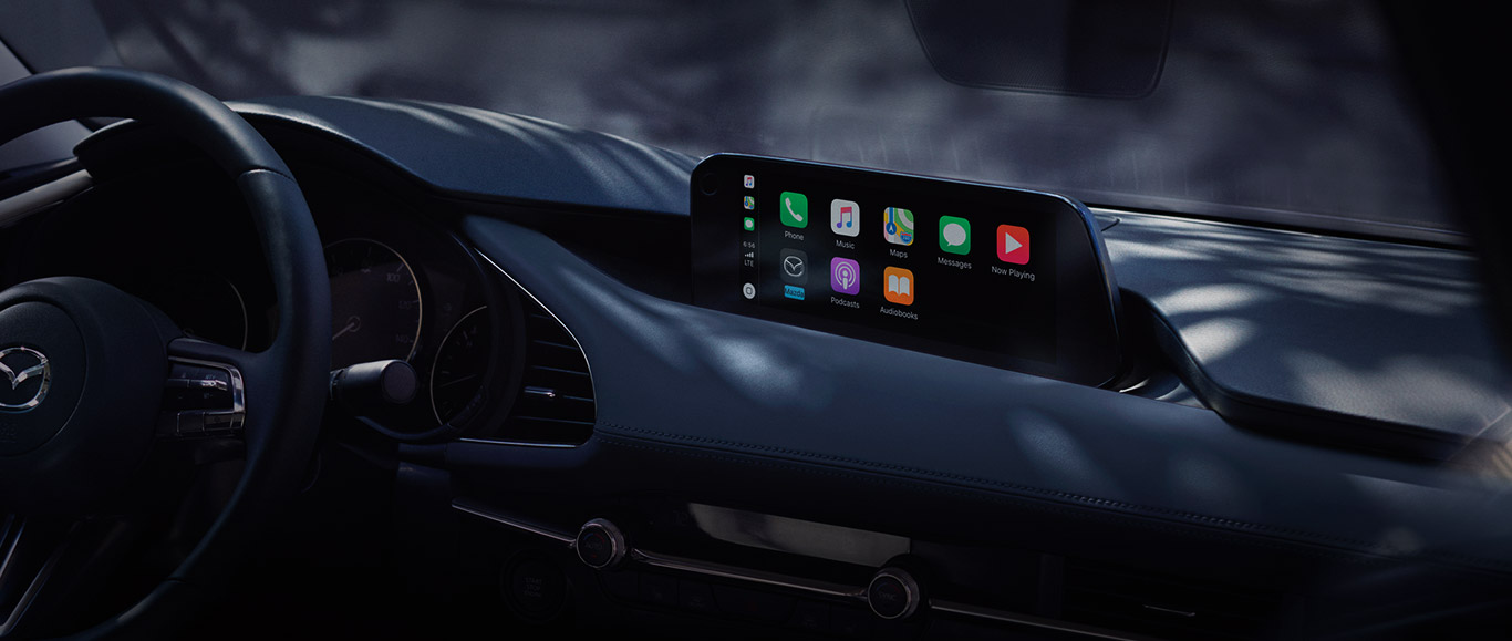 Mazda 3 sedán 2022 en México pantalla de 8 pulgadas con Android Auto y Apple CarPlay