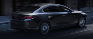Mazda 3 sedán 2022 en México diseño exterior lateral derecho