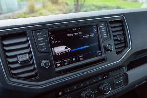 Volkswagen e-Crafter Van eléctrica llega a México pronto - interior pantalla touch