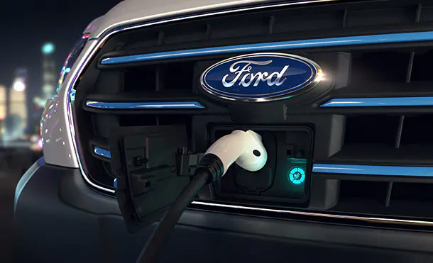 Ford E-Transit 2022 en México - cargando su motor 100% eléctrico