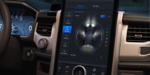 Ford Expedition 2022 en México nuevos interiores, con amplia pantalla con división de información y amplio clúster a color HD