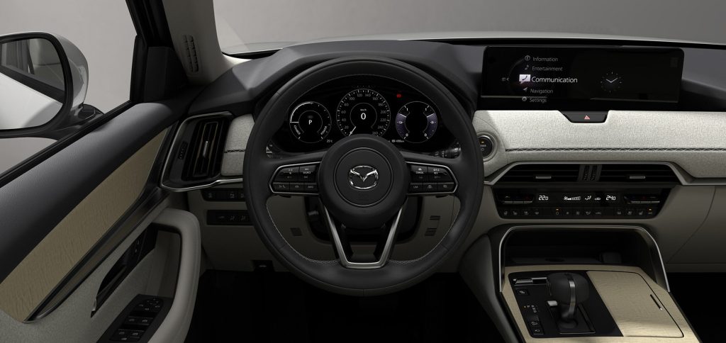 Nuevo Mazda CX-60 2023 interiores elegantes, pantalla amplia touch y volante con controles