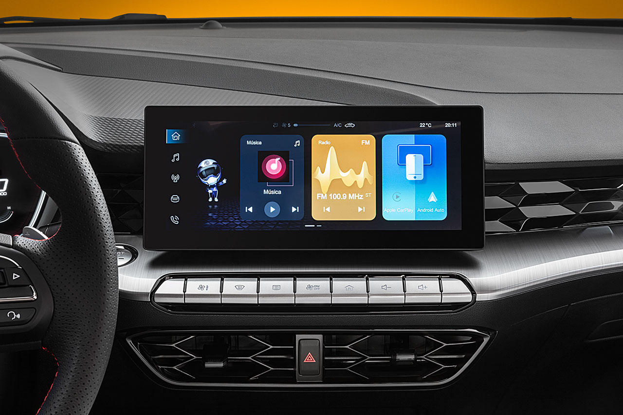 MG GT 2022 en México color amarillo - diseño interior con pantalla touch con Android Auto y Apple Carplay