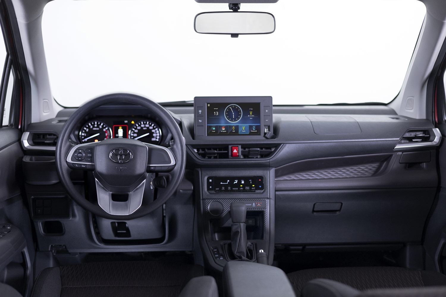 Toyota Avanza 2022 en México color rojo - diseño interior con pantalla flotante touch con Android Auto y Apple CarPlay