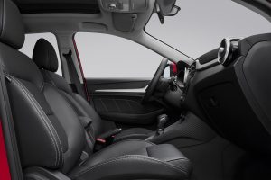 MG ZS 2022 en México - interiores, asientos acabados en piel