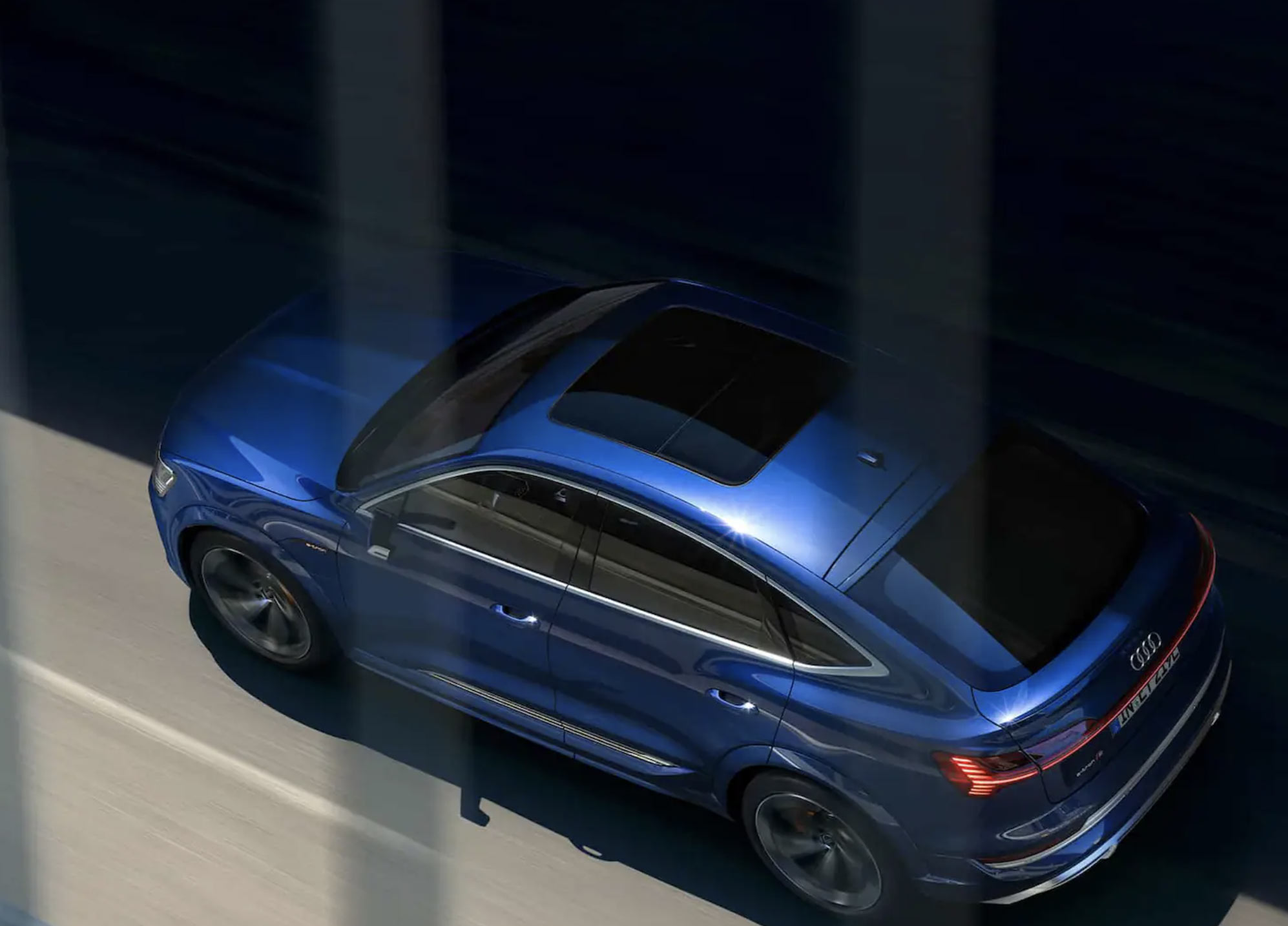 Audi e-tron S Sportback 2022 en México - diseño exterior con techo panorámico quemacocos