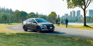 Chevrolet Onix 2023 en México versión Premier Trendline en parque