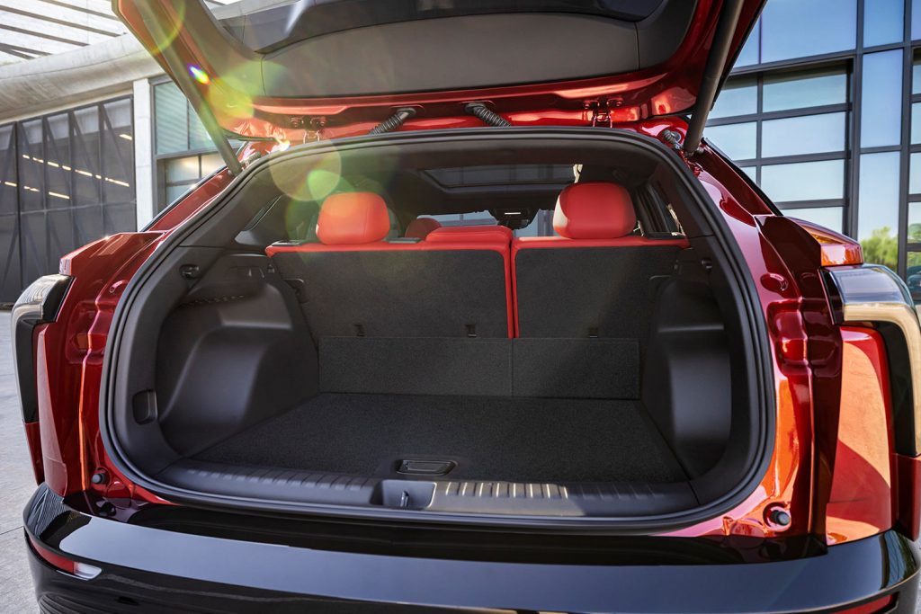 Chevrolet Blazer EV 2024 diseño exterior cajuela con sensores automáticos de apertura
