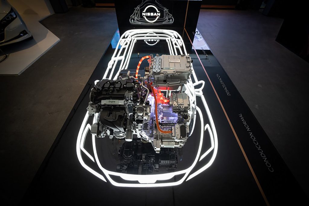 Nissan Kicks e-Power en su presentación en México - diseño del motor eléctrico y el de gasolina que lo apoya para un alto rendimiento de combustible
