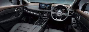 Nissan X-Trail 2023 interior para el mercado japonés