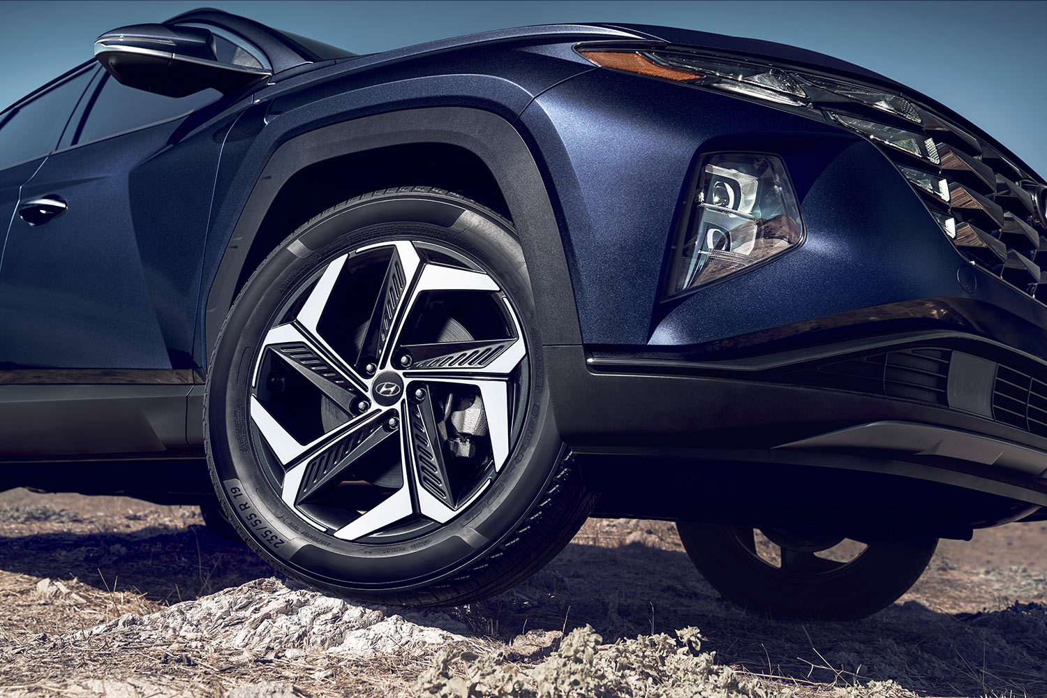 Hyundai Tucson Híbrida 2023 en México - diseño exterior rines 19 pulgadas