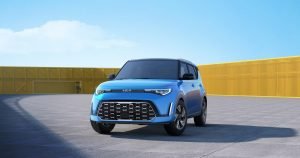 Kia Soul 2023 color azul con diseño renovado, nuevo frente