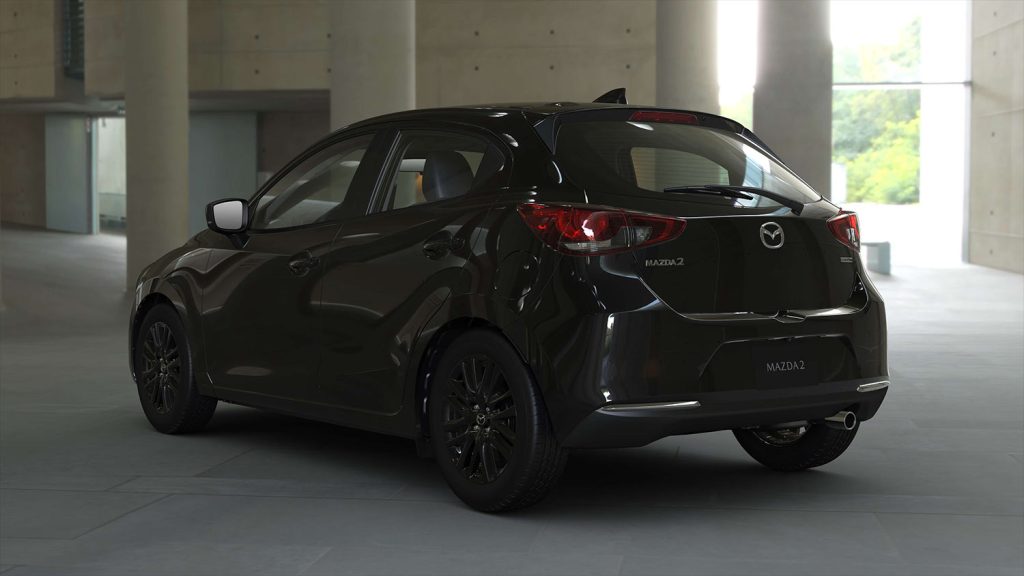  Mazda 2 hatchback 2023 en México Carbon Edition MHEV - color negro parte  trasera - Autos Actual México