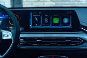 JAC Sei6 Pro 2023 en Mexico interiores pantalla HD con Android Auto y Apple CarPlay