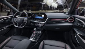 Chevrolet Trax 2024 pronto en México - interiores más espaciosos y con mejor tecnología pantallas a color y Android Auto y Apple CarPlay, y otros elementos en tablero y asientos