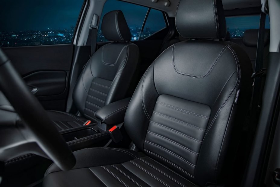 Nissan Kicks e-Power 2023 en México asientos en piel