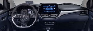 Nuevo Suzuki Baleno 2023 en México interior amplio con pantalla y head up display