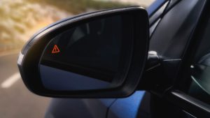 Hyundai HB20 Sedán 2023 en México exterior espejos laterales con aviso de punto ciego