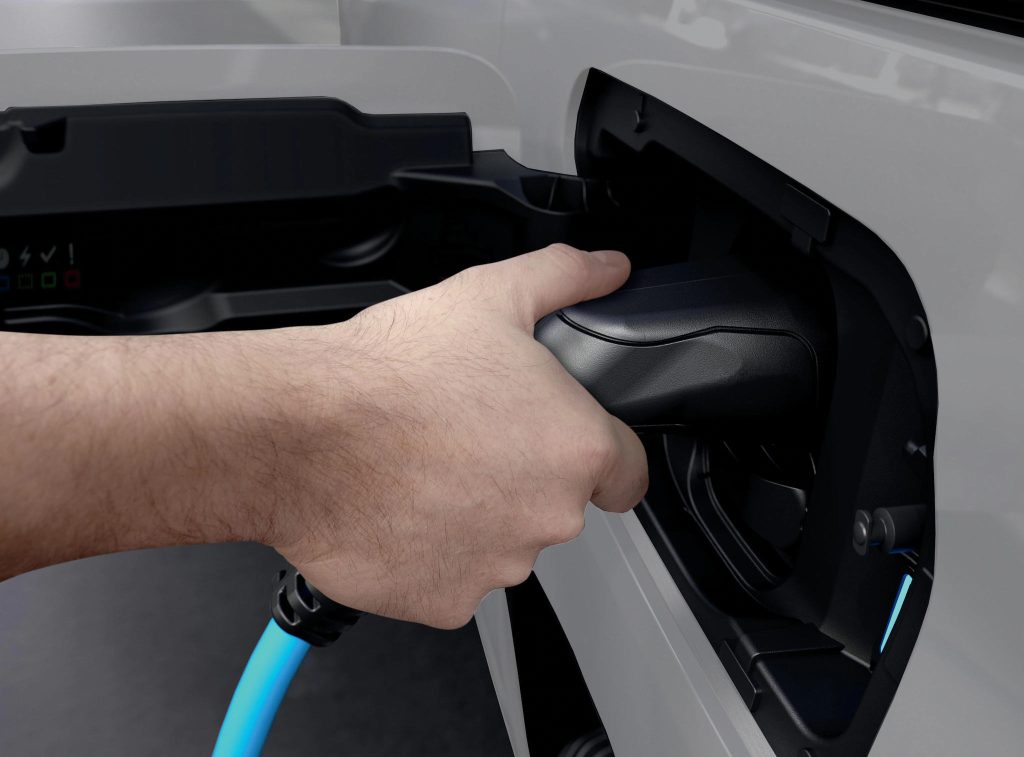 Peugeot e-Partner 2023 en México color blanco carga de la batería para el motor eléctrico