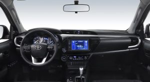 Toyota Hilux 2023 en México - interior con pantalla touch con Android Auto y Apple CarPlay