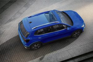 Volkswagen Taigun 2023 en México color azul exterior con quemacocos eléctrico con ajuste de altura