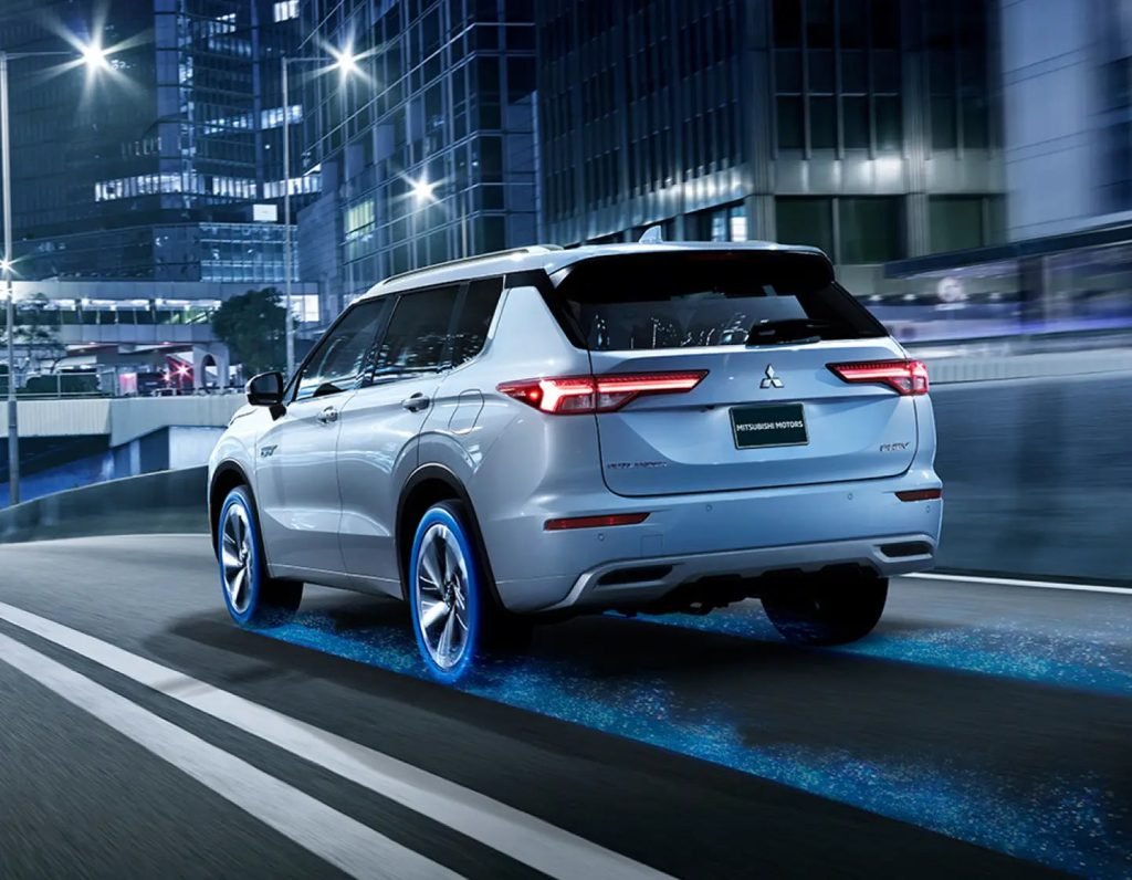 Mitsubishi Outlander PHEV 2023 en México - diseño exterior trasero