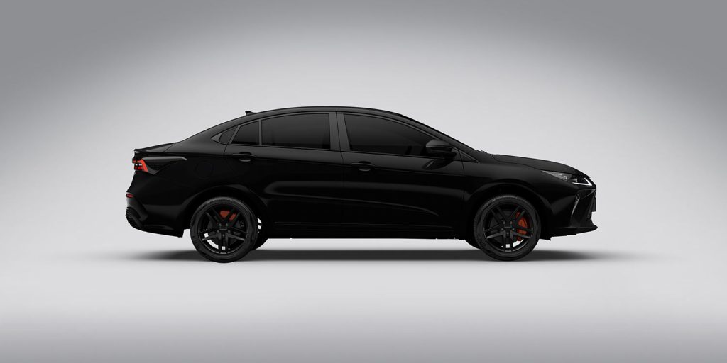Omoda O5 GT en México diseño exterior lateral color negro