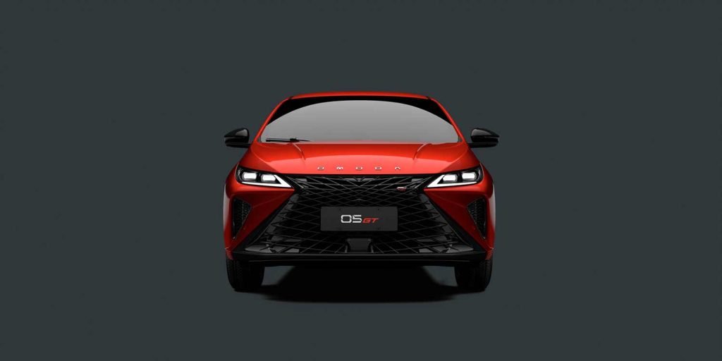 Omoda O5 GT 2024 en México - diseño exterior, frente, faros LED y parrilla