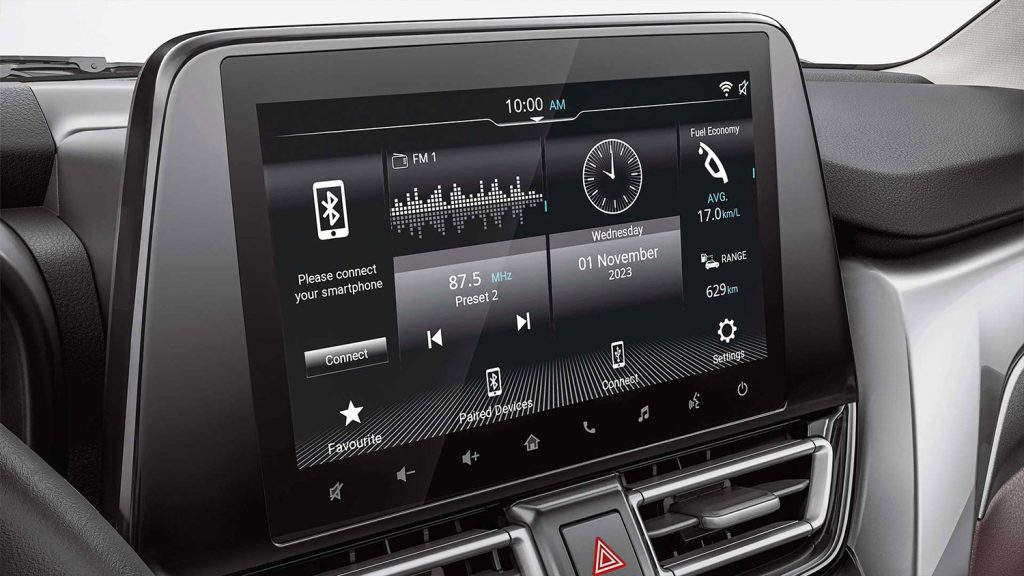 Suzuki Bronx 2024 en México - pantalla con infoentretenimiento con Android Auto y Apple CarPlay