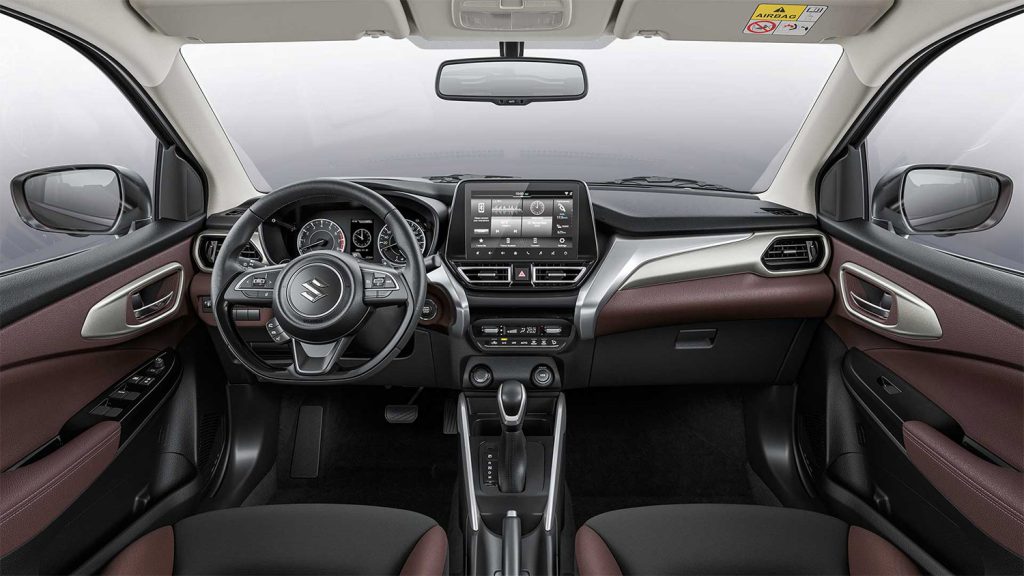 Suzuki Bronx 2024 en México - tablero, volante, palanca, pantalla con infoentretenimiento con Android Auto y Apple CarPlay