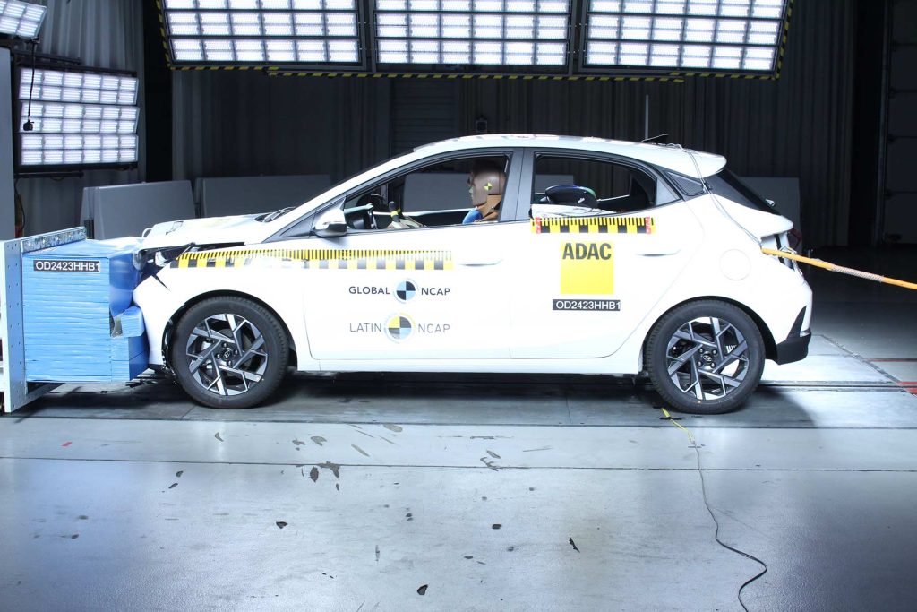 Hyundai HB20 prueba de seguridad Latin NCAP - choque frontal o impacto frontal 5