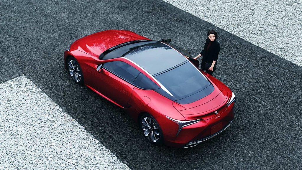 Lexus LC 500 2024 en México - exterior vista aérea en color rojo