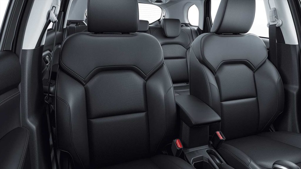 Suzuki Grand Vitara Boostergreen 2024 en México color blanco - diseño interior, asientos tipo piel