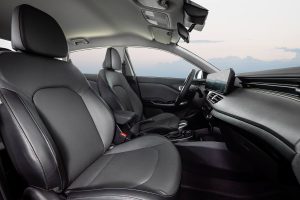 Kia K3 Sedán 2024 en México - Interior, asientos delanteros