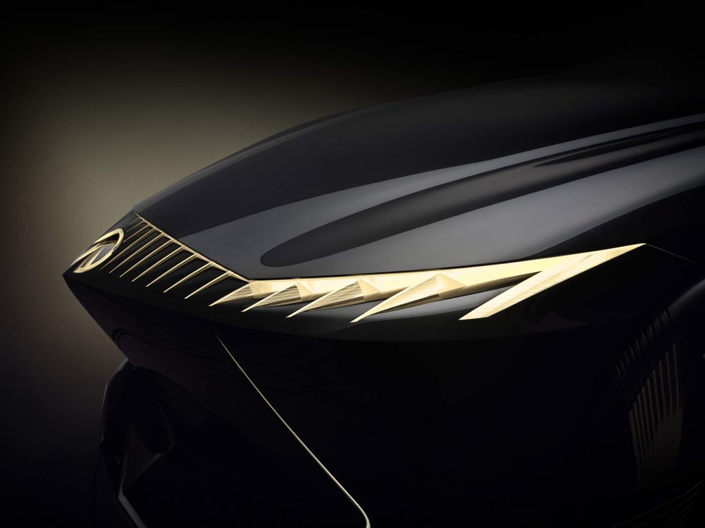 Infiniti Vision Qe concept - primer auto eléctrico de la marca - diseño exterior parte frontal, diseño de faros LED con color oro