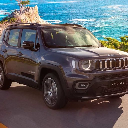 Jeep Renegade 2024 en México - diseño exterior en carretera con paisaje de mar y playa