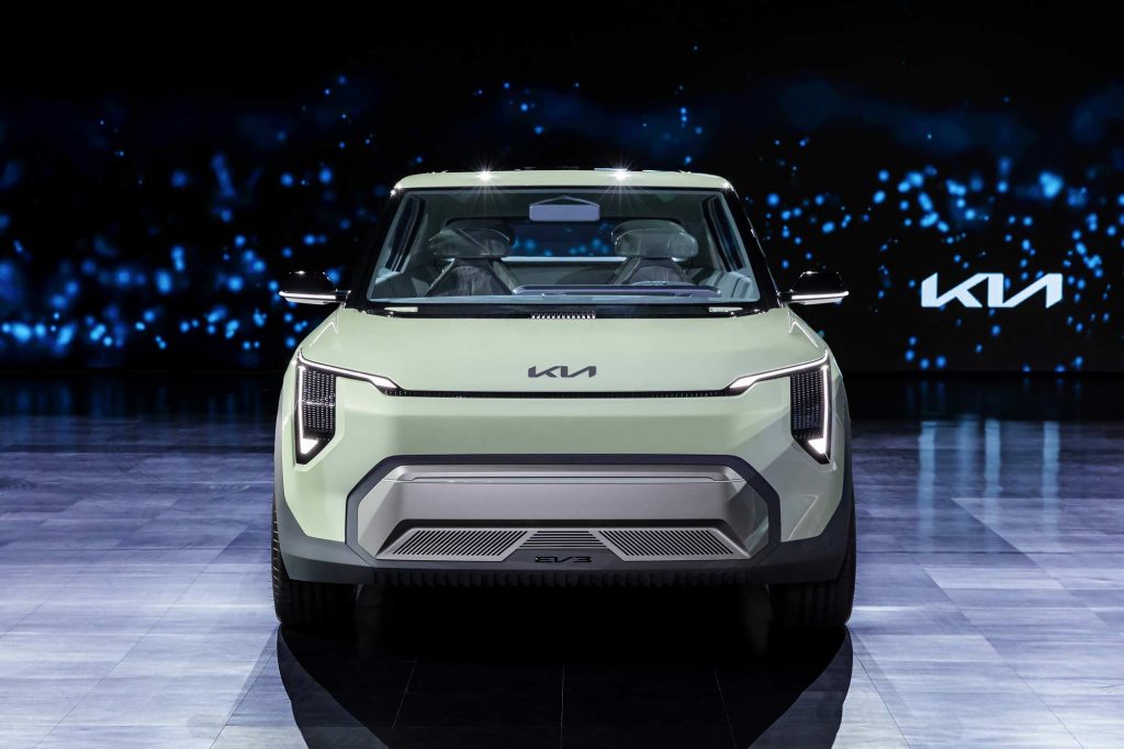 Kia Concept EV3 en el KIA EV Day - exterior color verde frente