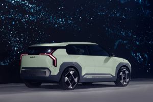 Kia Concept EV3 en el KIA EV Day - exterior color verde lateral, rines, faros