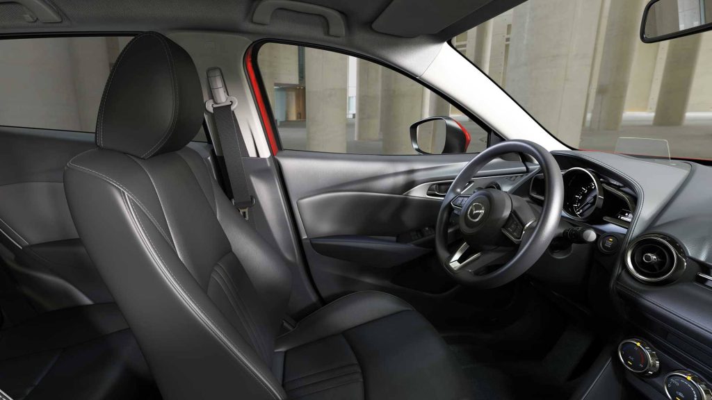 Mazda CX-3 2024 en México - interiores, asientos frontales, volante