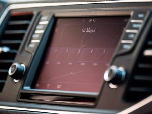 Volkswagen e-Crafter 2023 Cargo Van eléctrico - diseño interior, pantalla y controles