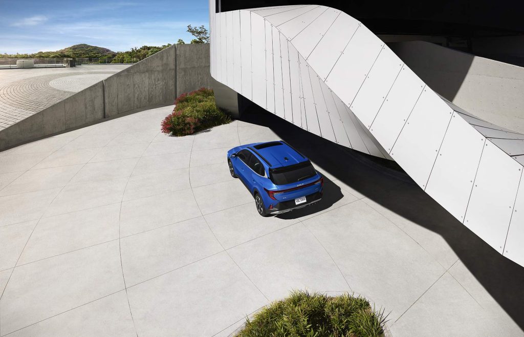 Kia K3 Hatchback 2024 en México - exterior estacionado