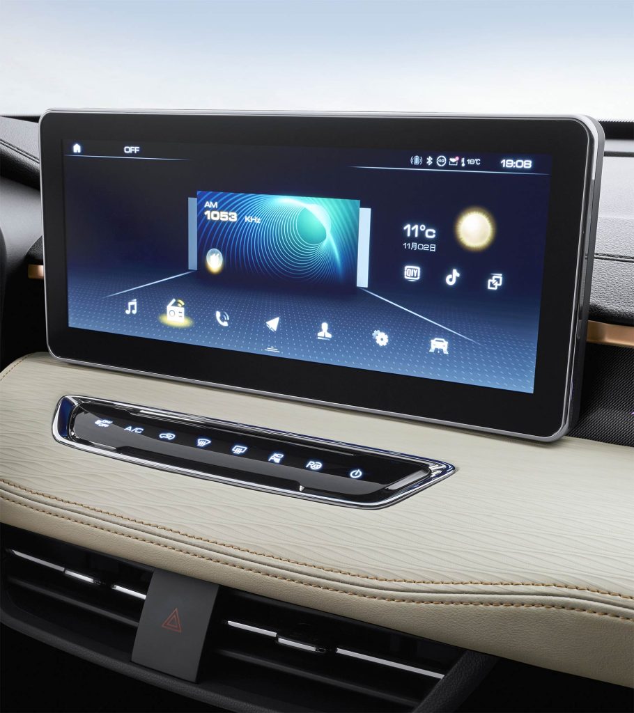 GWM Haval Jolion 2024 híbrida - interiores - pantalla touch con Android Auto y Apple CarPlay