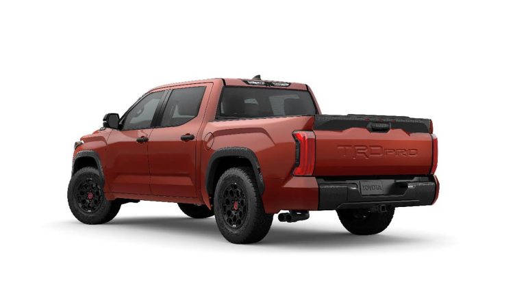 Toyota Tundra TRD 2024 en México - color rojo - parte posterior - Autos ...