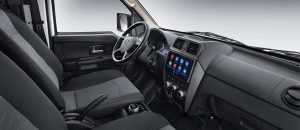 DFSK EC35 2024 van para el trabajo - diseño interior con pantalla