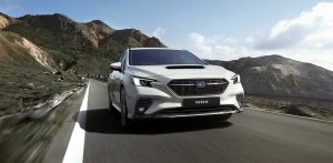 Subaru WRX SportWagon 2025 para México - diseño exterior en carretera, frente