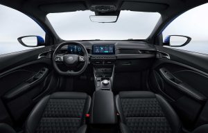 MG3 Hybrid+ 2024 diseño interior - asientos frontales, habitáculo, volante, pantallas, tablero